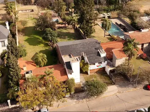 Alquiler comercial. Casa en B° Cerro de Las Rosas.