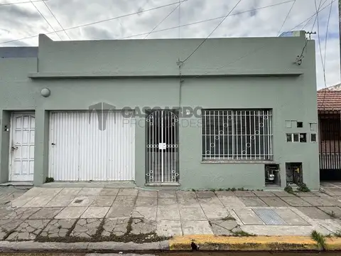 Alquiler Departamento tipo casa de 3 ambientes con patio