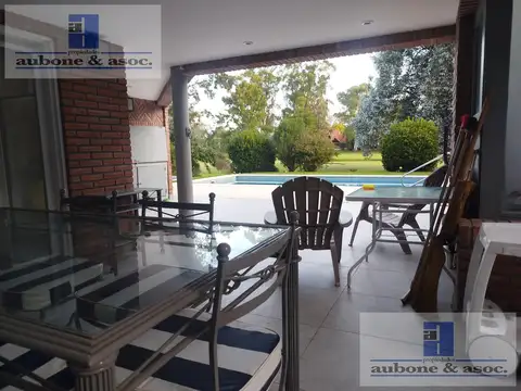 Casa en Alquiler Temporal con 4 cocheras