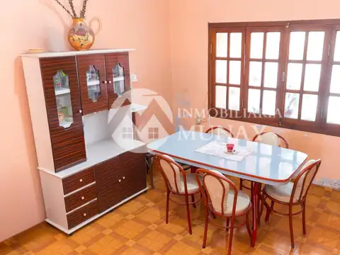 Casa 5 ambientes con 2 baños