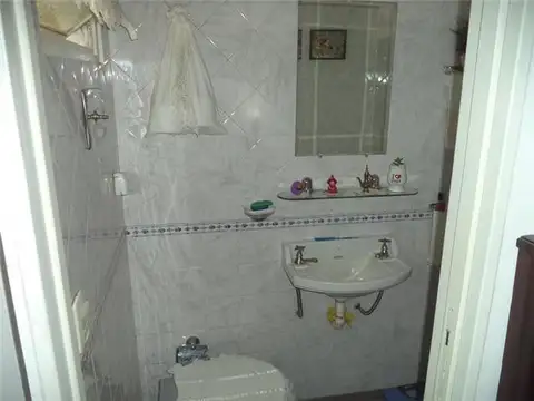 Italia al 700 esquina  Garibaldi