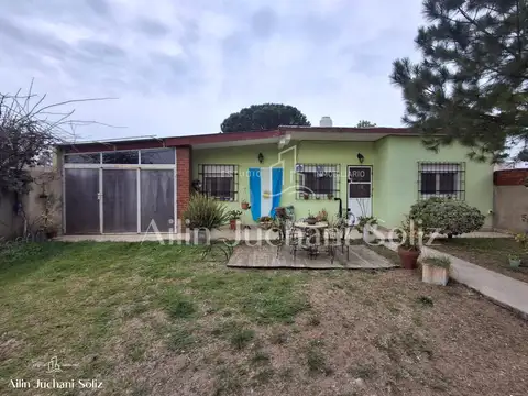 CASA EN LOTE PROPIO SEIS AMBIENTES