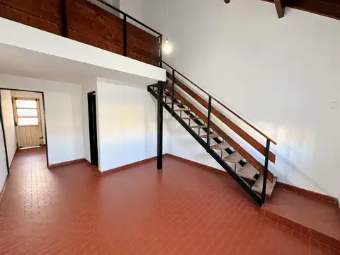 Depto Tipo Casa en Venta de 3 ambientes