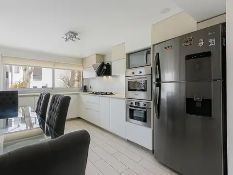 Depto Tipo Casa en Venta en Flores, USD 239.000