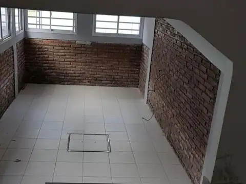Galpon en Venta en Rafael Calzada, USD 200.000