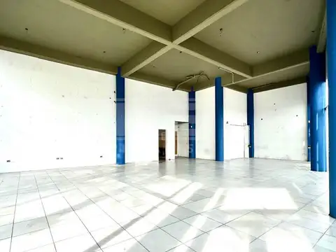 Granada al 200, entre colectora Panamericana y Blas Parera