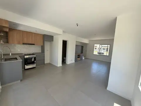 CASA A ESTRENAR GALERIA JARDIN LA ANGELICA