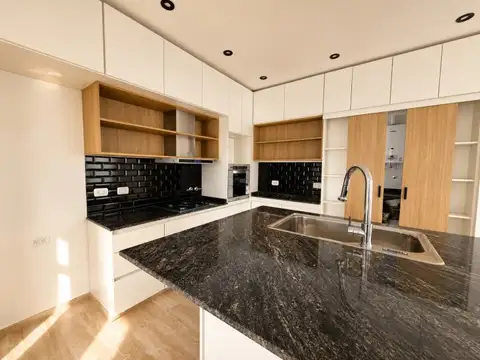 Casa en Venta en La Alameda, USD 240.000