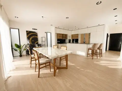 CASA A ESTRENAR EN LA ALAMEDA | 4 AMB + PISCINA + LOTE 700 m²