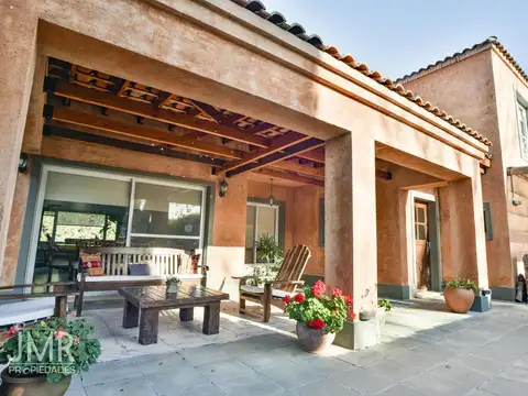 Casa Venta  4 Dormitorios Lote de 1050 m2  Club de Campo San Francisco. Pilar