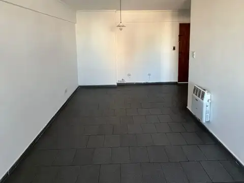 Departamento en Alquiler en Guemes, $ 420.000