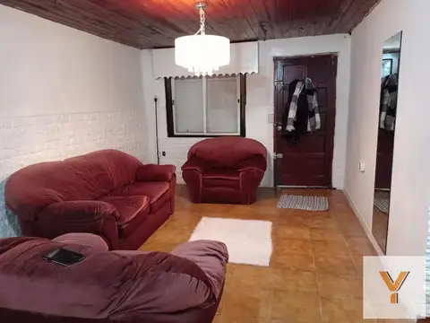 Casa venta - 2 dormitorios - 1 baño - 330mts2 totales - Sourigues