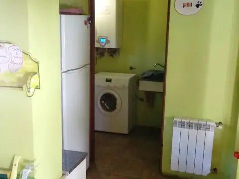 CASA, EXCELENTE CONSTRUCCIÓN Y UBICACIÓN 