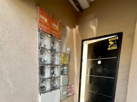 Depto Tipo Casa en Alquiler en Caseros, $ 330.000