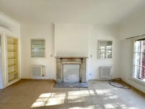 Casa en Alquiler con 1 cochera