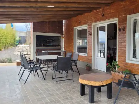 VENTA COMPLEJO DE 3 CABAÑAS VILLA RUMIPAL