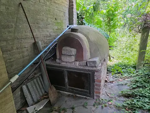 Casa 7 ambientes con 2 baños