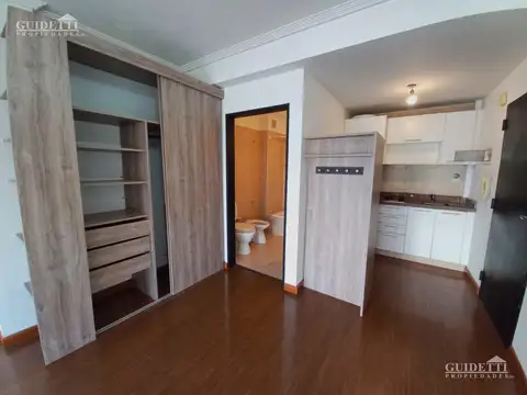 Departamento en Alquiler en Coghlan, $ 700.000
