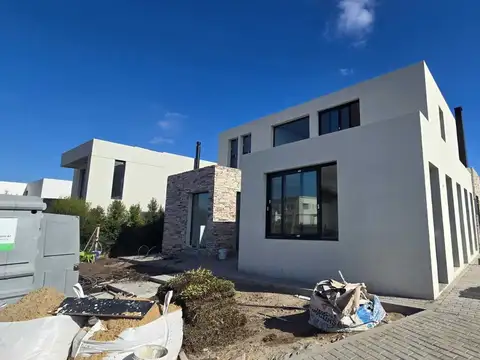 Casa  en Venta en Acacias, Puertos, Escobar