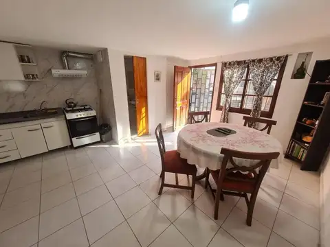 Castro 1700, Piso PB