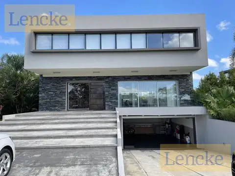 Albanueva, magnifica casa moderna de diseño, 4 dormitorios, pileta, amarra, venta