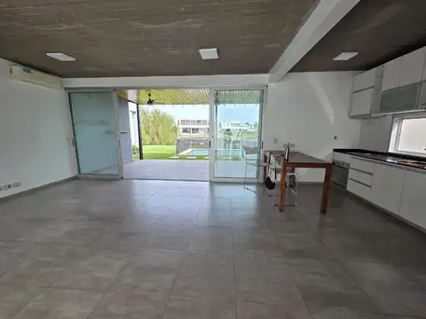Casa en Alquiler de 3 dormitorios