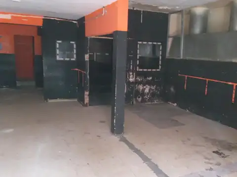 Local Esquina Villa Dominico Alquiler