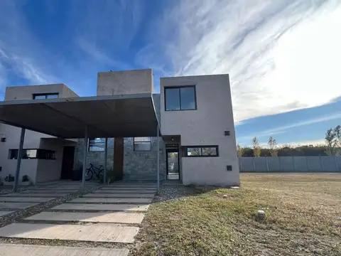DUPLEX EN ALQUILER EN DISTRITO SUR