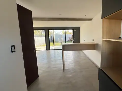 Depto Tipo Casa en Alquiler 3 años