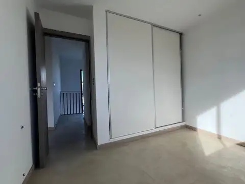 DUPLEX EN ALQUILER EN DISTRITO SUR