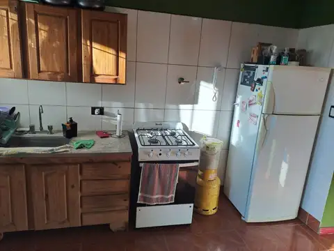 VENDO EDIFICIO DE 3 PLANTAS