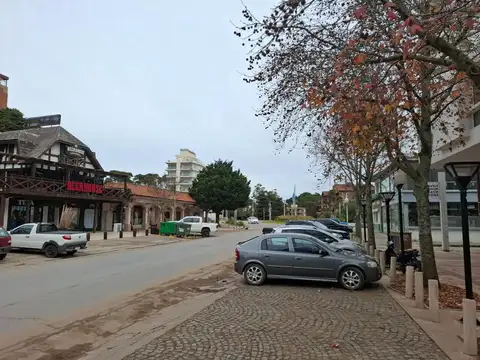 Local en Venta en Pinamar, USD 200.000