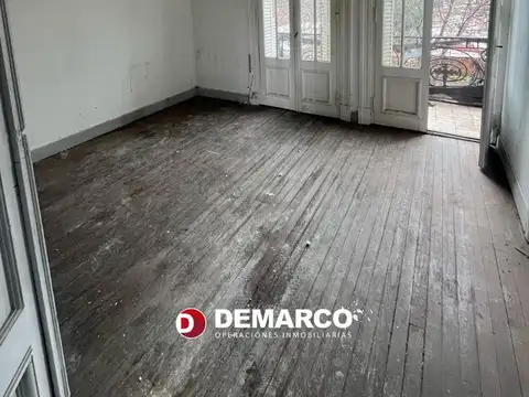 Depto Tipo Casa en Venta en Monserrat, USD 100.000
