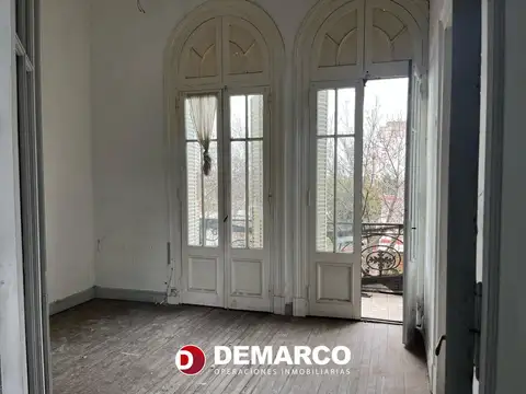 Depto Tipo Casa 6 ambientes con 4 baños