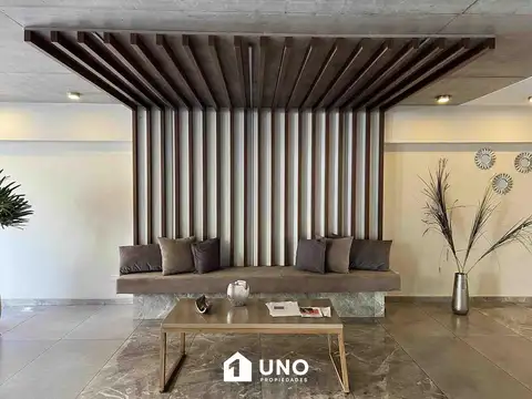 Catamarca y Balcarce - Amplio Dpto de 1 Dormitorio Externo.