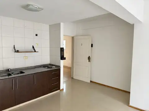 Departamento en Alquiler en Villa Pueyrredon, $ 650.000