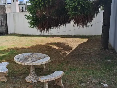 Depto Tipo Casa en Alquiler de 1 dormitorio