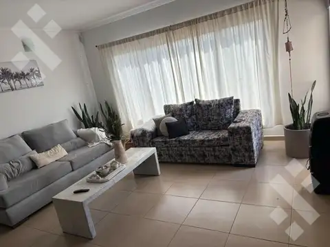 Alquiler Casa 2 dormitorios - Las Lilas, Plottier