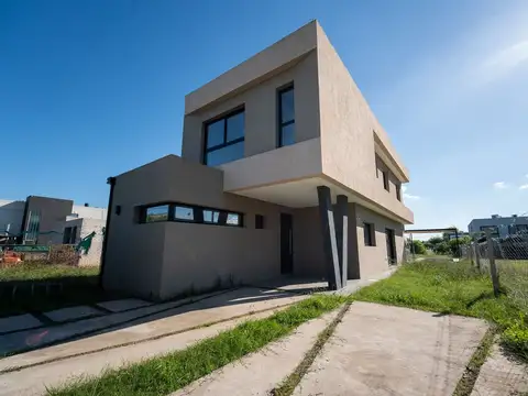 CASA VENTA GORINA 3/4 DORMITORIOS PARQUE PILETA