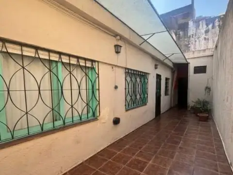 Depto Tipo Casa en Venta 50 años