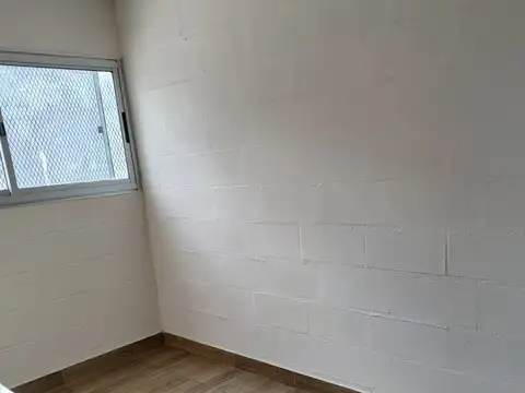 Galpón en alquiler de 4500m2 ubicado en Punta Rieles