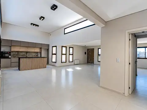 Casa en VENTA - 3 Dormitorios, Jardin, Galeria y Piscina - Don Mateo, Funes