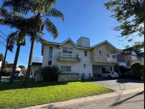 Casa en Venta en San Miguel de Ghiso - Bella Vista