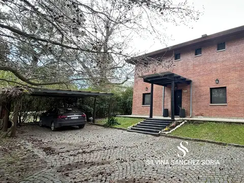 VENTA CASA 6 AMBIENTES EN BARRIO LAS LOMADAS, LOS CARDALES