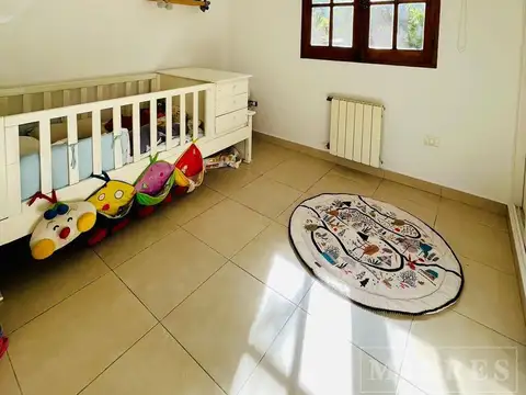 Casa 6 ambientes con 3 baños