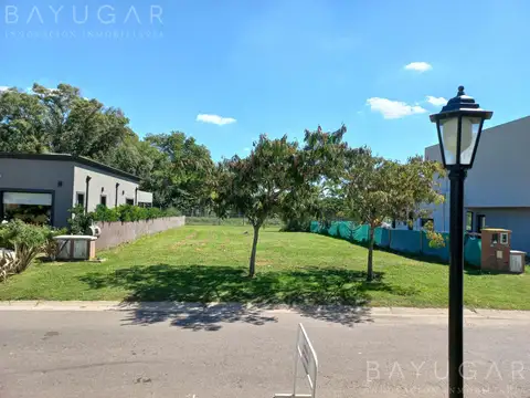 Lote Perimetral - Venta en Barrio Santa Guadalupe - OPORTUNIDAD INVERSION