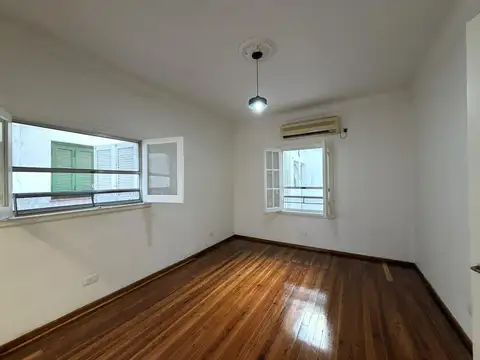 Depto Tipo Casa en Alquiler de 3 ambientes