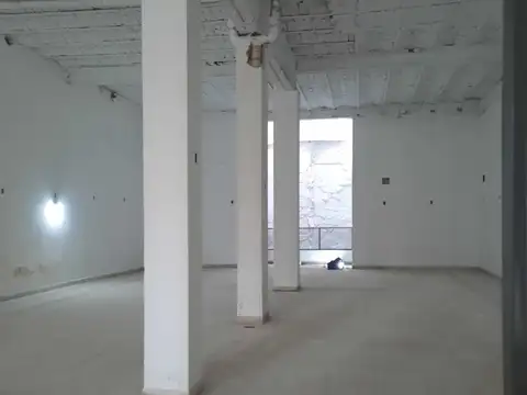 Local en Alquiler en Centro, $ 8.000.000