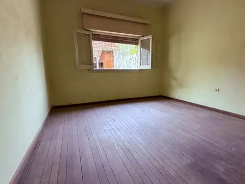 CASA EN VENTA WILDE 4 AMBIENTES PATIO APTA CREDITO