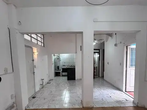 Depto Tipo Casa en Alquiler en Lanús Oeste, $ 600.000